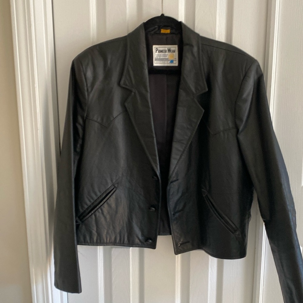 Pioneer Wear Black Leather Jacket
Medium